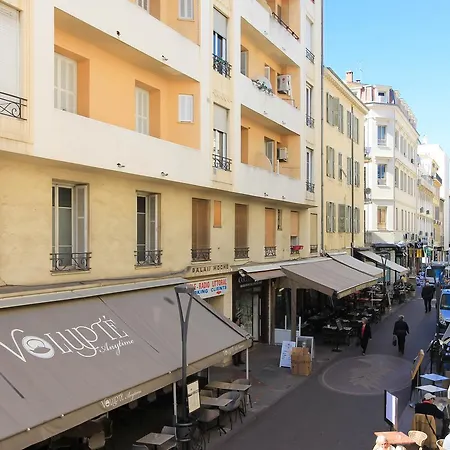 Le Hoche Apartment