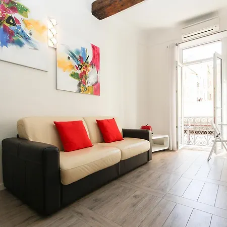 Le Hoche Apartment *